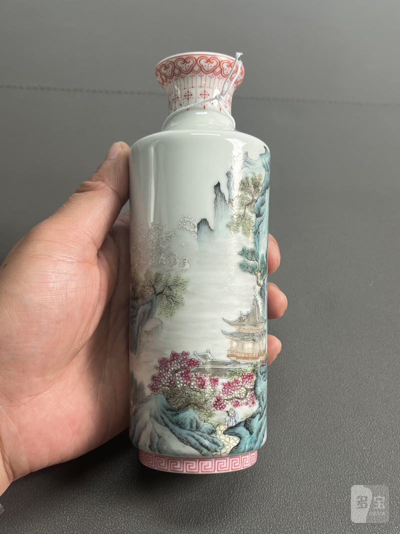民国  粉彩“瑶台仙境”图瓶 - 图4